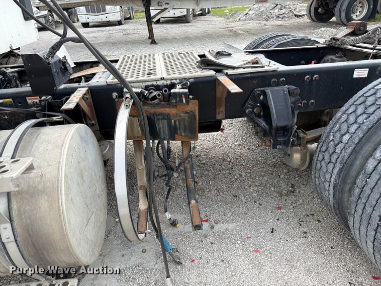 image for item FC3045 2016 Kenworth T880 semi truck