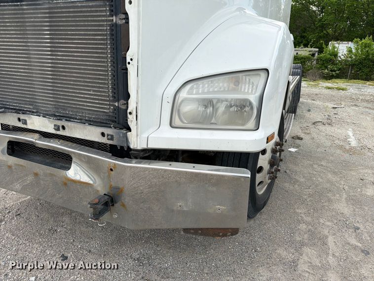 image for item FC3045 2016 Kenworth T880 semi truck