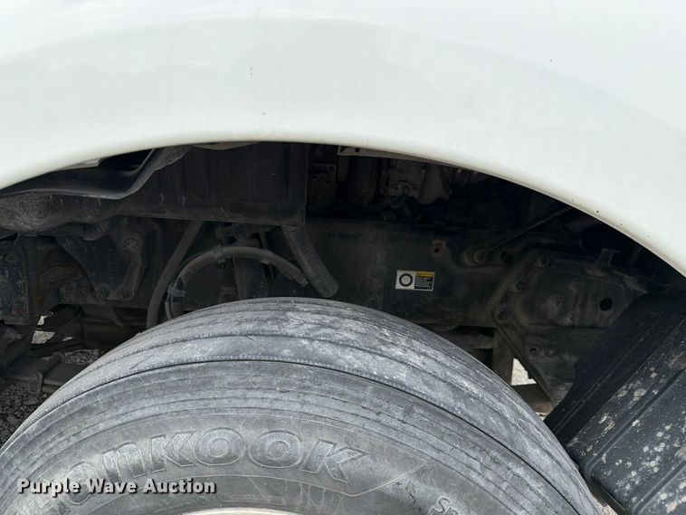 image for item FC3045 2016 Kenworth T880 semi truck