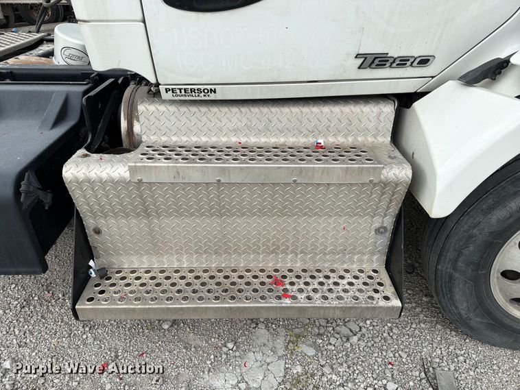 image for item FC3045 2016 Kenworth T880 semi truck