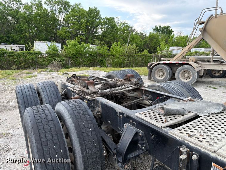 image for item FC3045 2016 Kenworth T880 semi truck