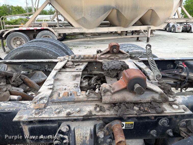 image for item FC3045 2016 Kenworth T880 semi truck