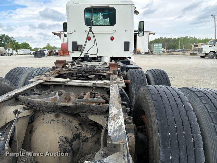 image for item FC3045 2016 Kenworth T880 semi truck