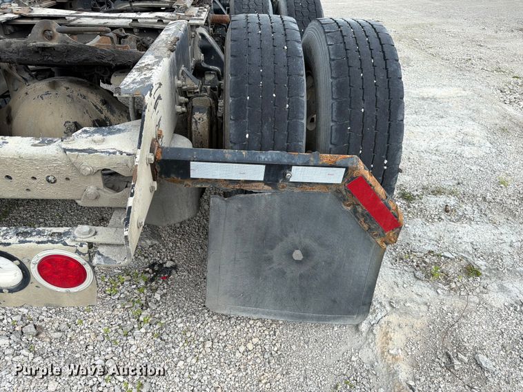 image for item FC3045 2016 Kenworth T880 semi truck