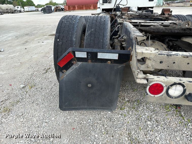 image for item FC3045 2016 Kenworth T880 semi truck