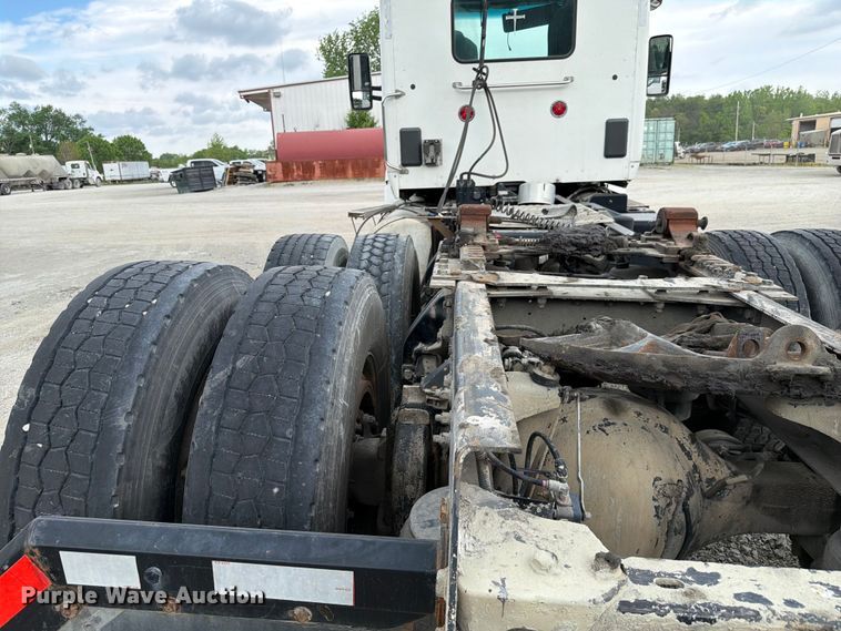 image for item FC3045 2016 Kenworth T880 semi truck