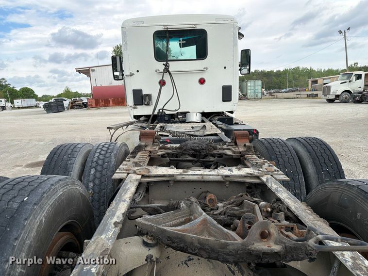 image for item FC3045 2016 Kenworth T880 semi truck