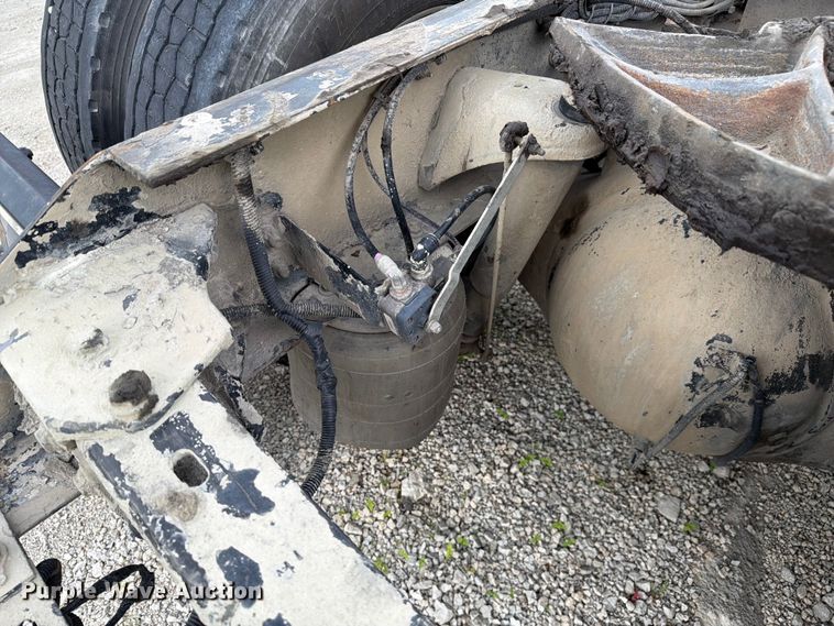 image for item FC3045 2016 Kenworth T880 semi truck