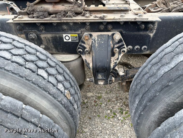 image for item FC3045 2016 Kenworth T880 semi truck