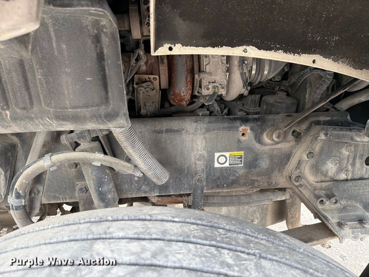 image for item FC3045 2016 Kenworth T880 semi truck