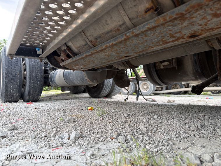 image for item FC3045 2016 Kenworth T880 semi truck