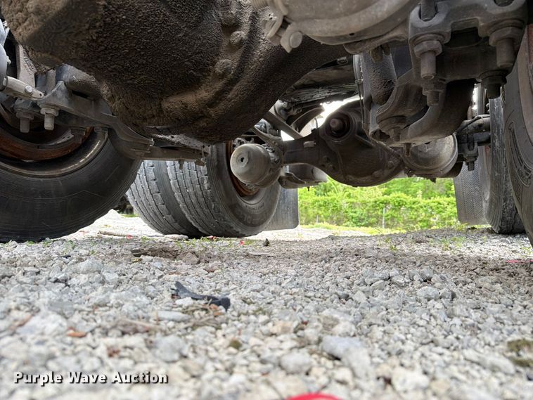 image for item FC3045 2016 Kenworth T880 semi truck