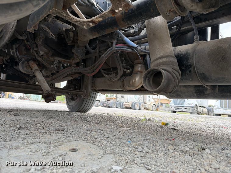 image for item FC3045 2016 Kenworth T880 semi truck