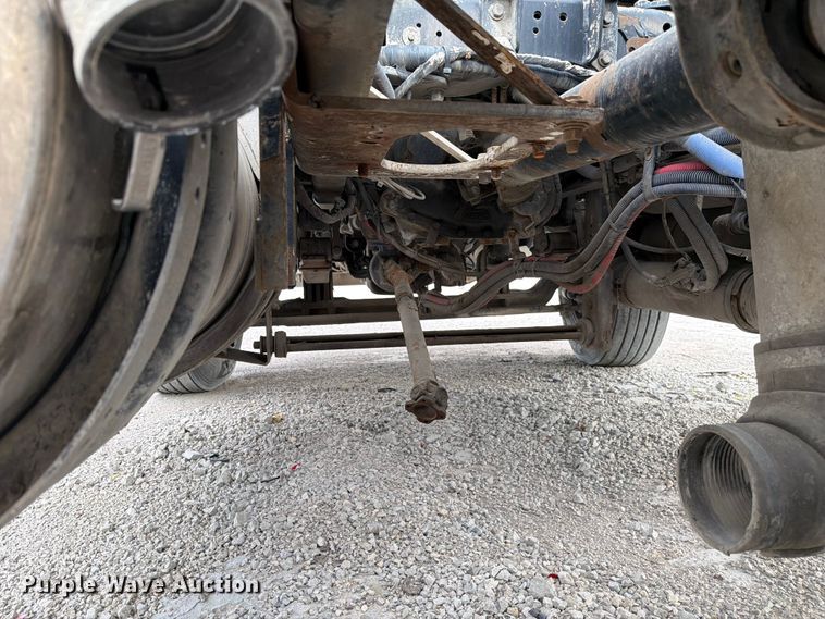 image for item FC3045 2016 Kenworth T880 semi truck