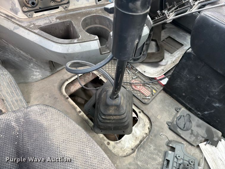 image for item FC3045 2016 Kenworth T880 semi truck