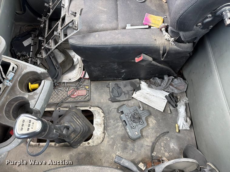 image for item FC3045 2016 Kenworth T880 semi truck