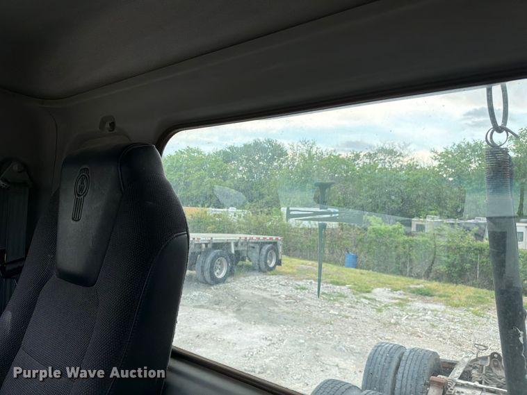 image for item FC3045 2016 Kenworth T880 semi truck