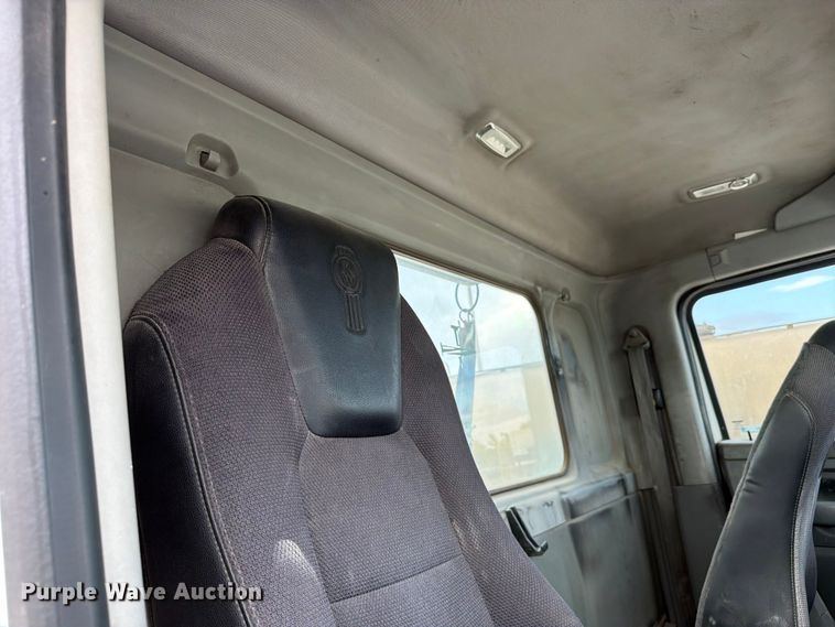 image for item FC3045 2016 Kenworth T880 semi truck