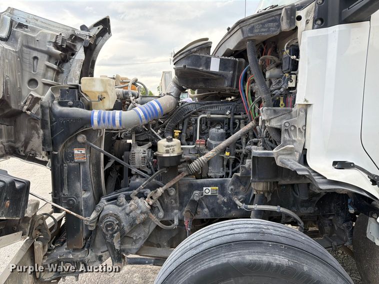 image for item FC3045 2016 Kenworth T880 semi truck