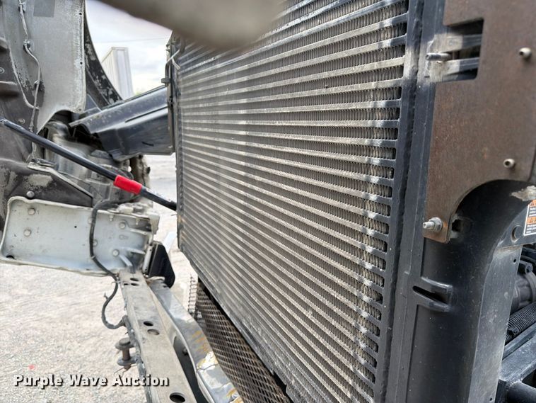 image for item FC3045 2016 Kenworth T880 semi truck