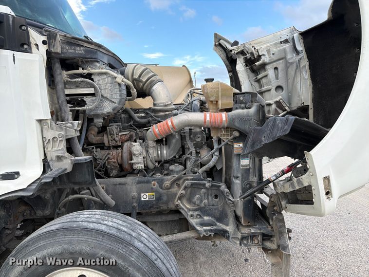 image for item FC3045 2016 Kenworth T880 semi truck