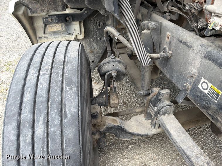 image for item FC3045 2016 Kenworth T880 semi truck