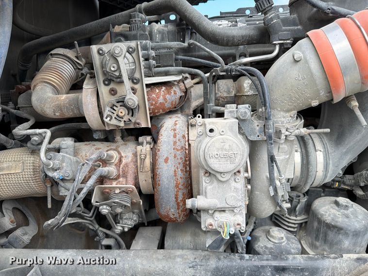 image for item FC3045 2016 Kenworth T880 semi truck