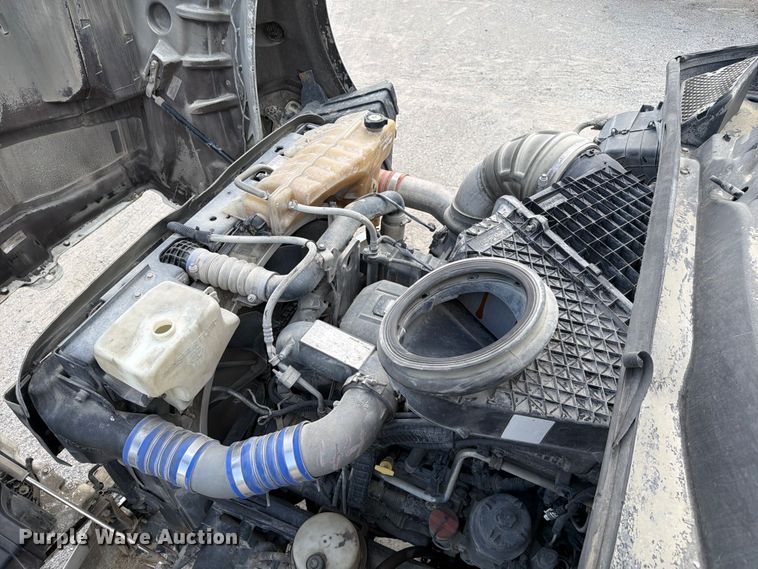 image for item FC3045 2016 Kenworth T880 semi truck