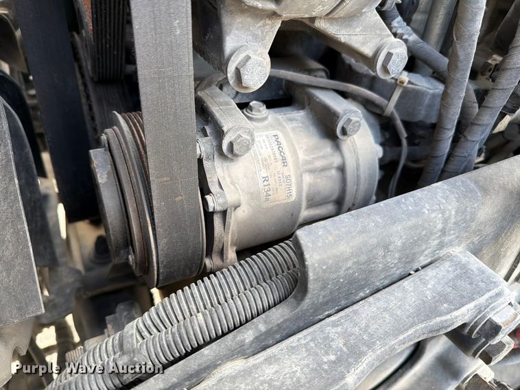 image for item FC3045 2016 Kenworth T880 semi truck