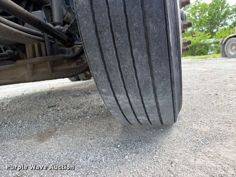 image for item FC3045 2016 Kenworth T880 semi truck