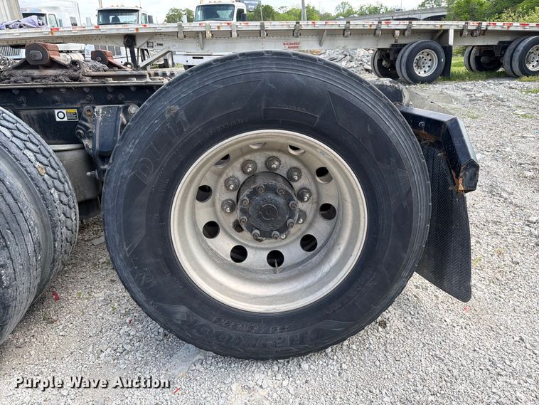 image for item FC3045 2016 Kenworth T880 semi truck