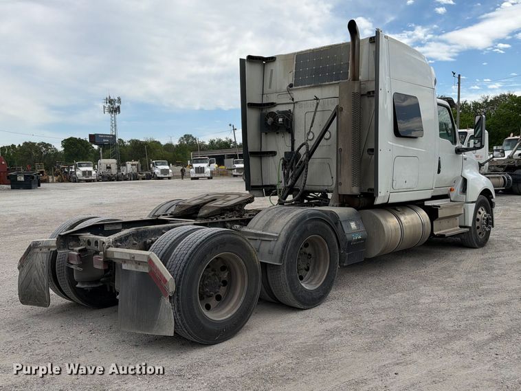 image for item FC3046 2020 International LT625 semi truck