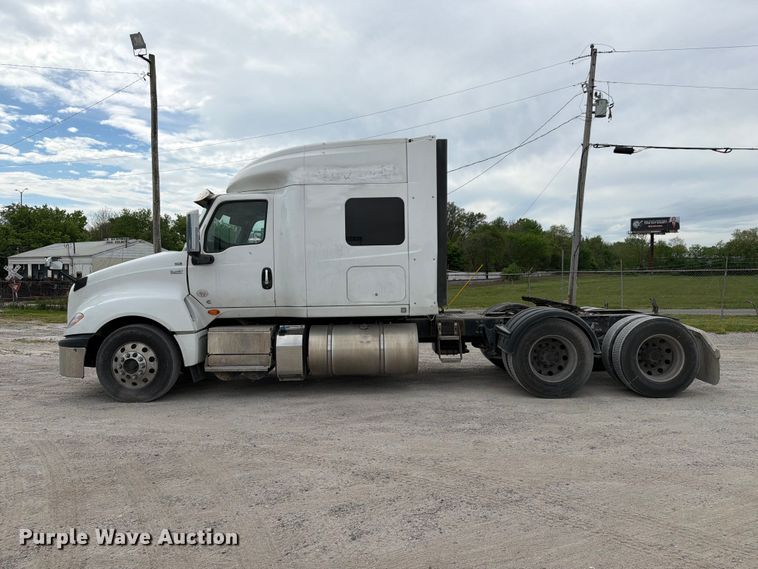 image for item FC3046 2020 International LT625 semi truck