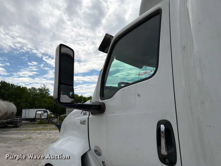 image for item FC3046 2020 International LT625 semi truck