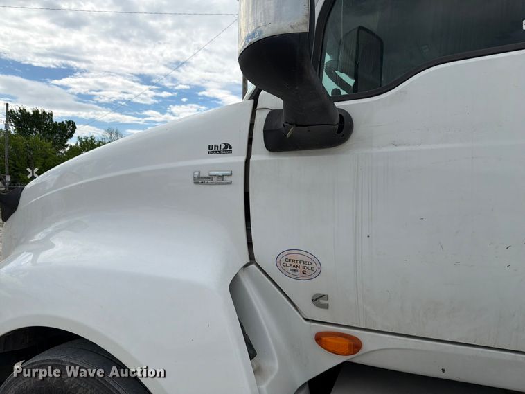 image for item FC3046 2020 International LT625 semi truck