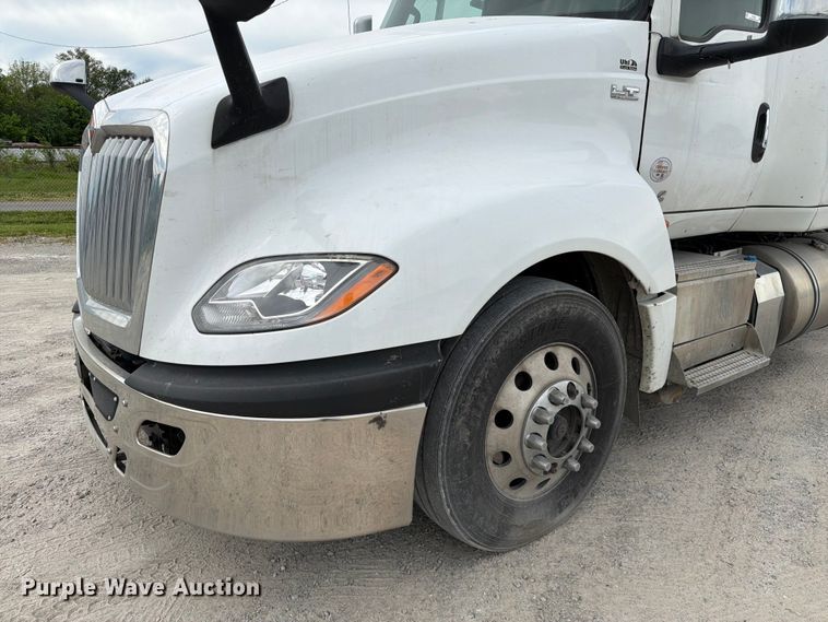 image for item FC3046 2020 International LT625 semi truck