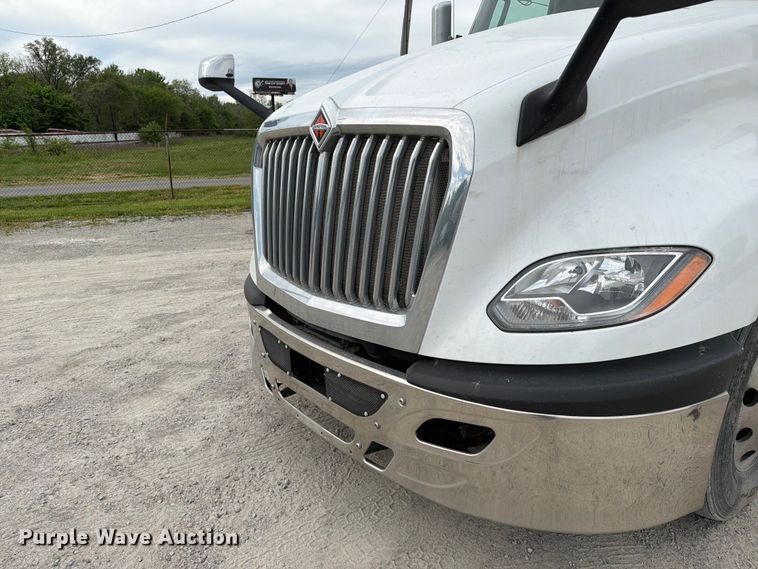 image for item FC3046 2020 International LT625 semi truck