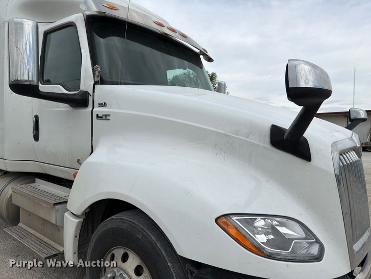 image for item FC3046 2020 International LT625 semi truck