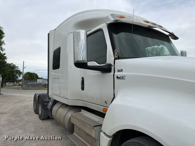 image for item FC3046 2020 International LT625 semi truck