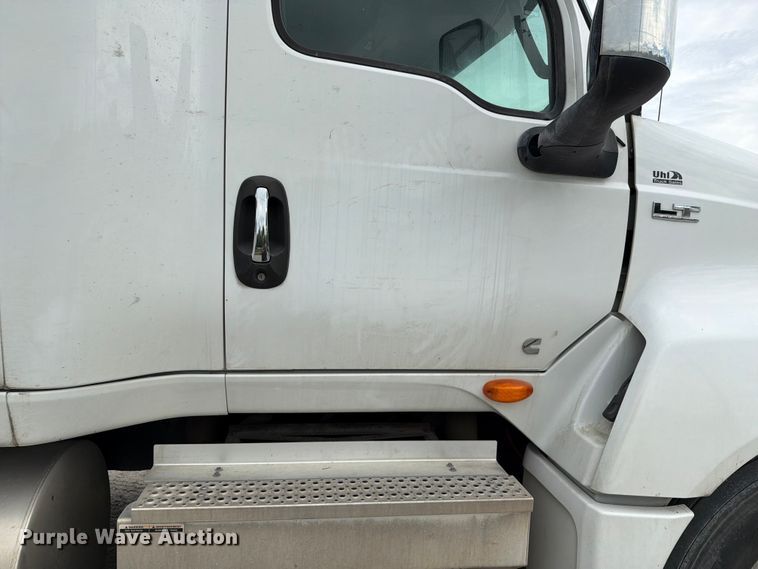 image for item FC3046 2020 International LT625 semi truck