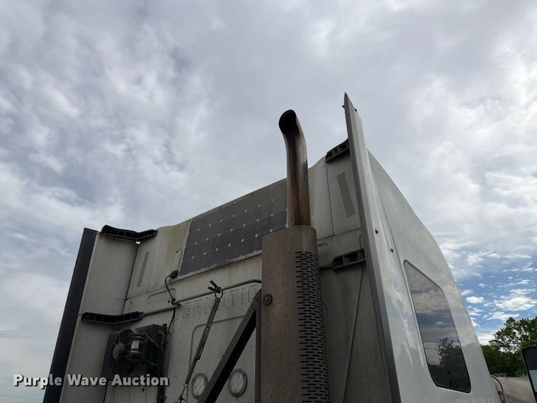 image for item FC3046 2020 International LT625 semi truck