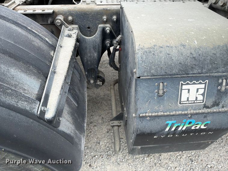 image for item FC3046 2020 International LT625 semi truck