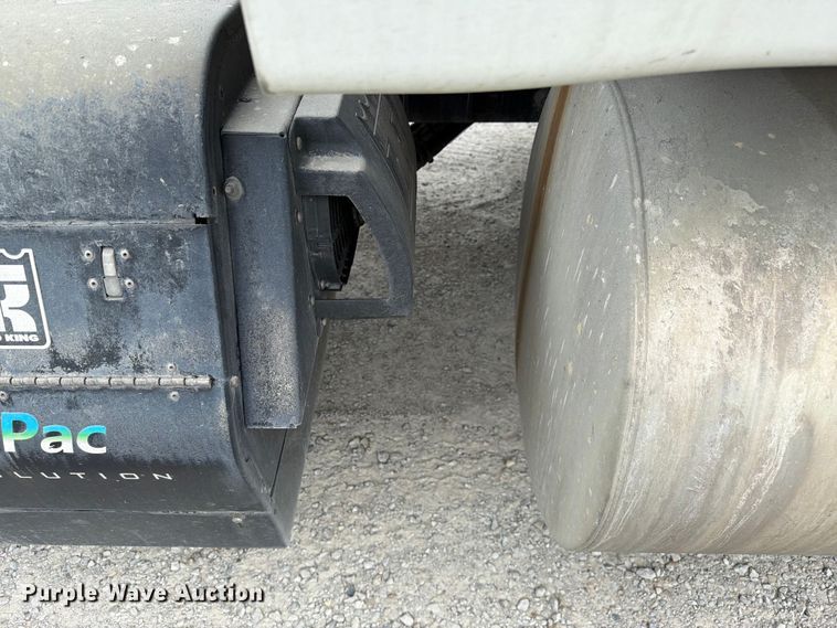 image for item FC3046 2020 International LT625 semi truck