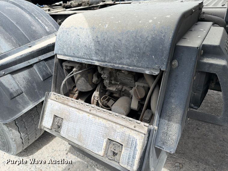 image for item FC3046 2020 International LT625 semi truck