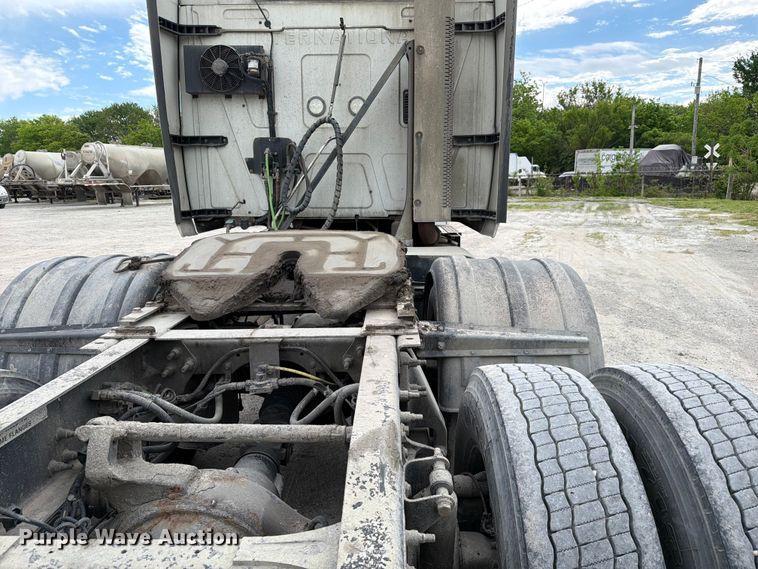 image for item FC3046 2020 International LT625 semi truck