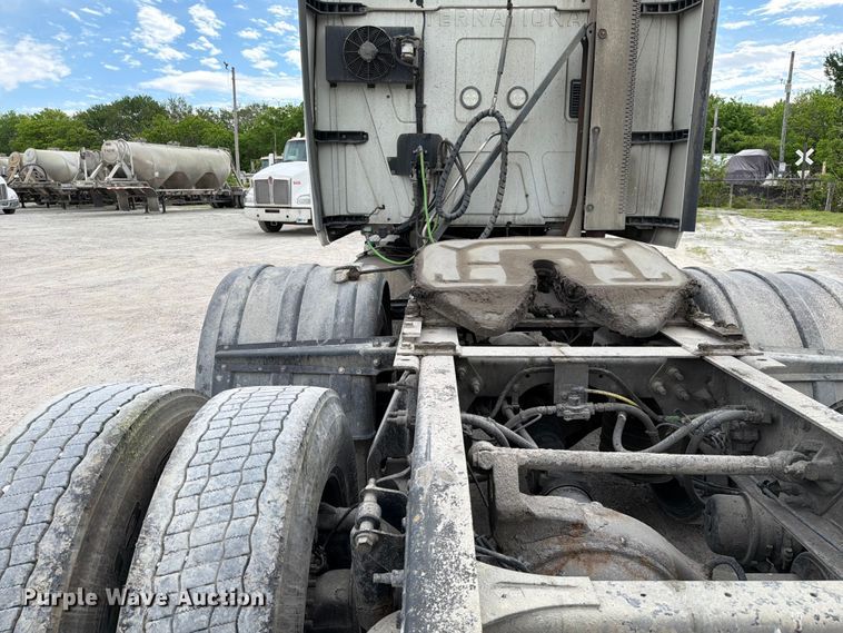 image for item FC3046 2020 International LT625 semi truck