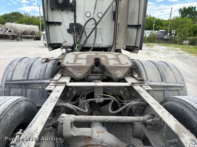 image for item FC3046 2020 International LT625 semi truck