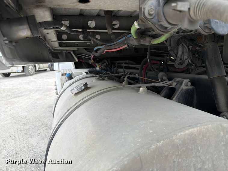 image for item FC3046 2020 International LT625 semi truck