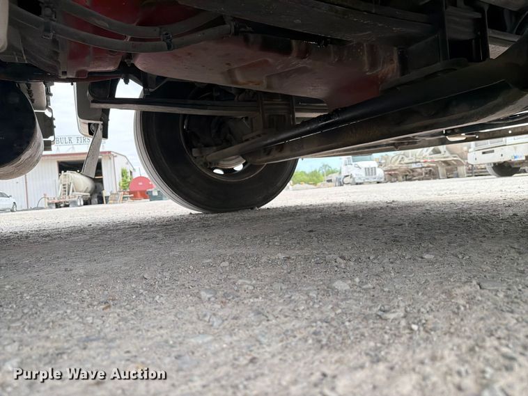 image for item FC3046 2020 International LT625 semi truck