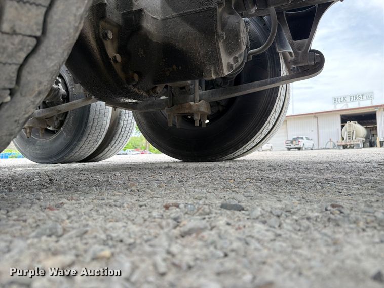 image for item FC3046 2020 International LT625 semi truck